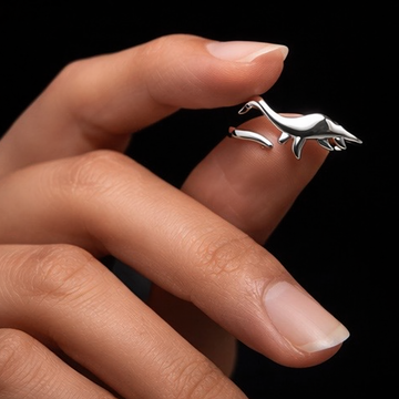 Long-Necked Dragon Stegosaurus Ring