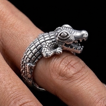 Crocodile Steel Hearts Ring